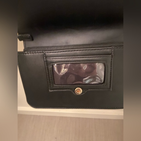 Nine West purse in GUC only used twice. - Picture 3 of 5